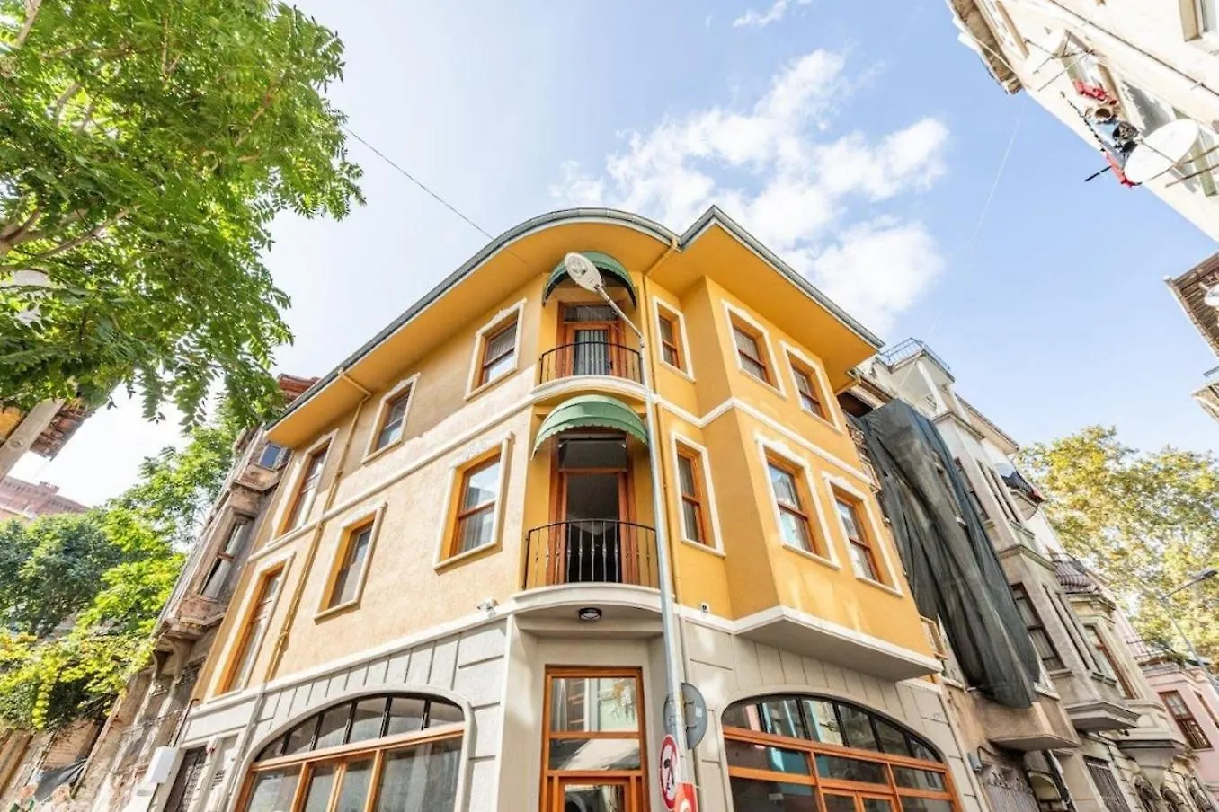 Beautiful Bright Cool Modern 1Bd Balat Loft! #329 Apartment Istanbul